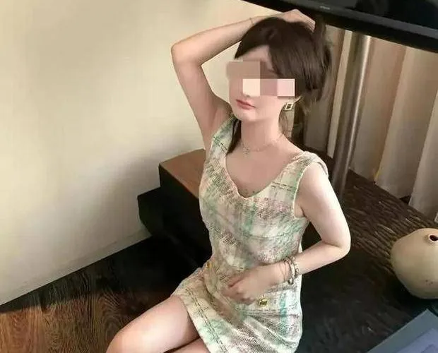 女网红与男闺蜜在厕所不雅视频被曝光