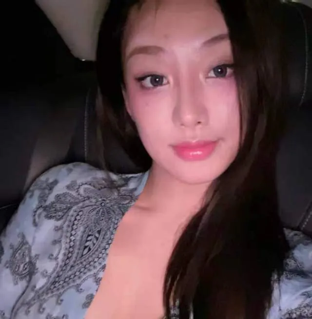 美女网红有未婚夫出轨，和男方亲密照曝光!-4